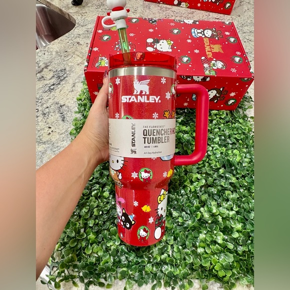 Hello kitty Stanley 40 oz - Picture 8 of 8